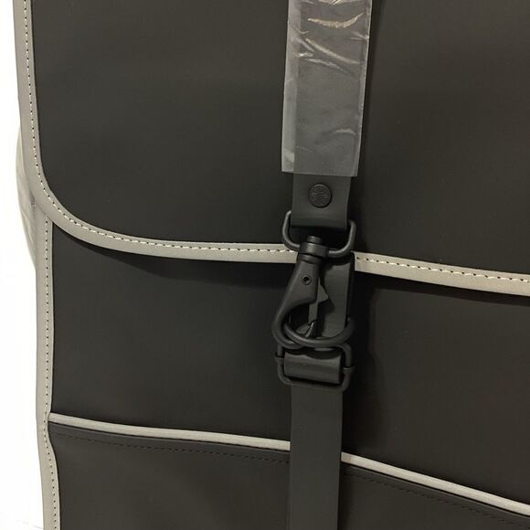 Rains Brand Black Reflective Waterproof Backpack Bag New - Picture 4 of 16